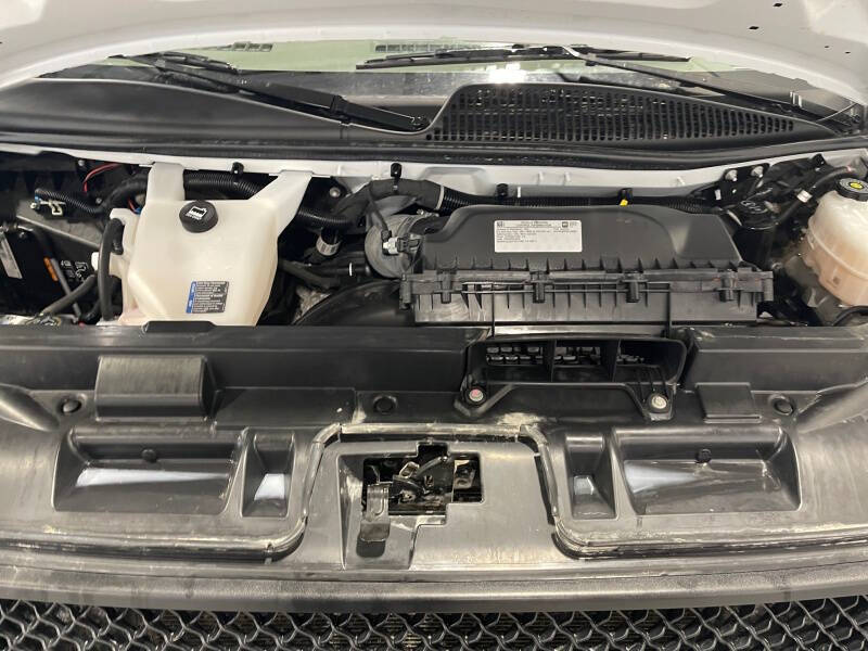 2023 Chevrolet Express 2500