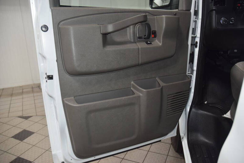 2024 Chevrolet Express LT 3500