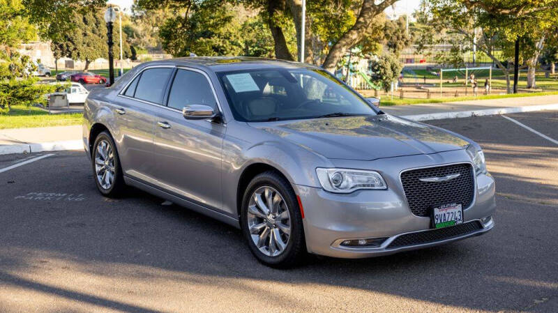 2017 Chrysler 300 C