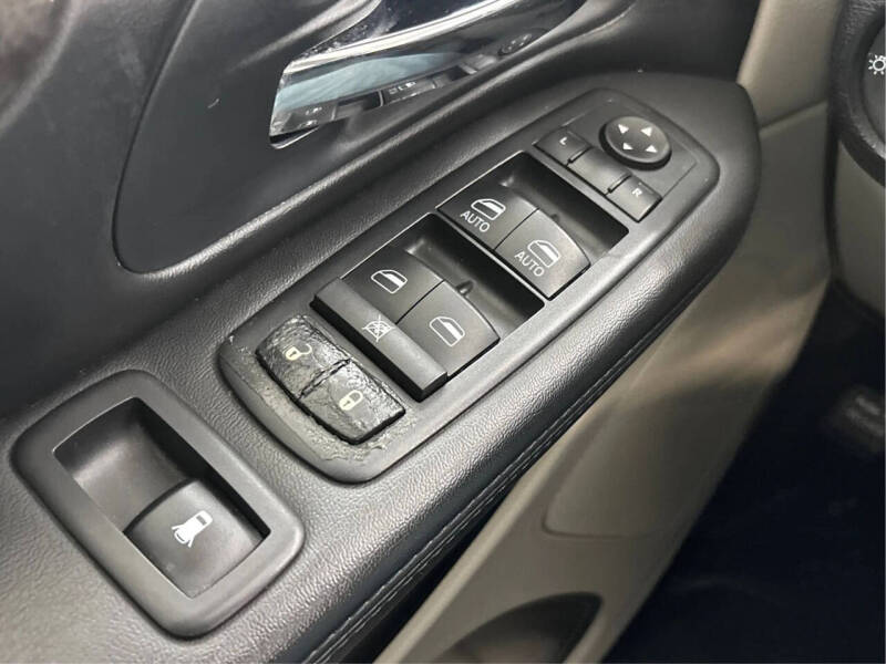 2011 Dodge Grand Caravan Crew