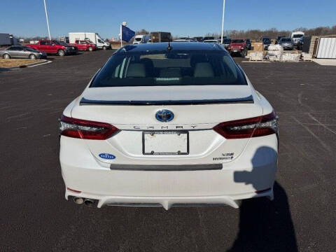 2022 Toyota Camry Hybrid XSE