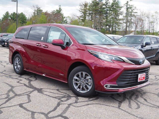 2021 Toyota Sienna XLE 7-Passenger