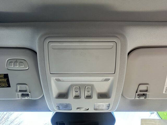 2022 Ford Escape Hybrid Titanium