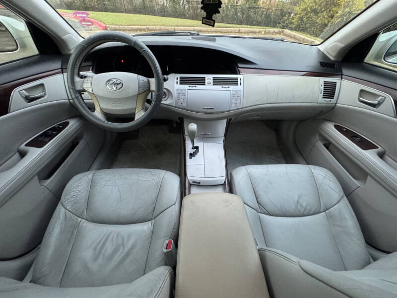 2008 Toyota Avalon XLS