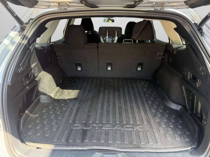 2023 Subaru Outback Premium