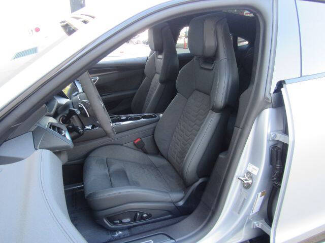 2024 Audi e-tron GT quattro Premium Plus