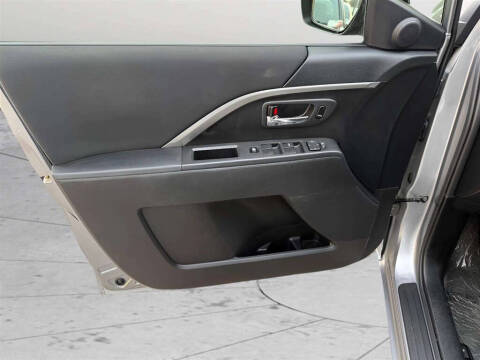 2015 Mazda MAZDA5 Sport