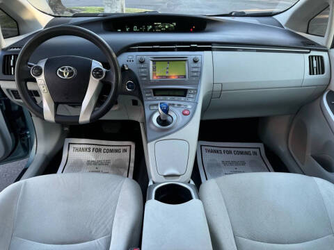 2014 Toyota Prius Two
