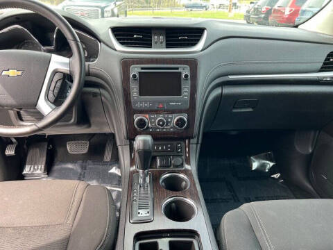 2017 Chevrolet Traverse LT