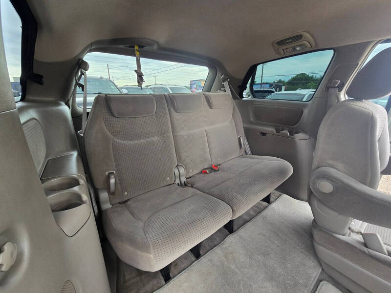 2006 Toyota Sienna LE 7 Passenger