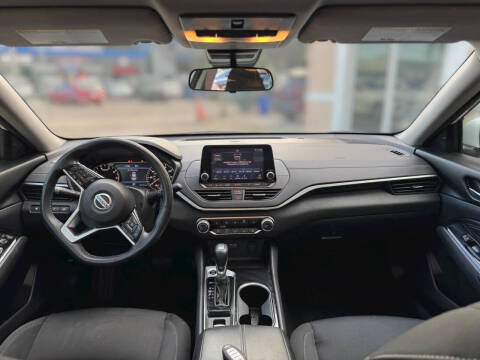 2021 Nissan Altima 2.5 SV