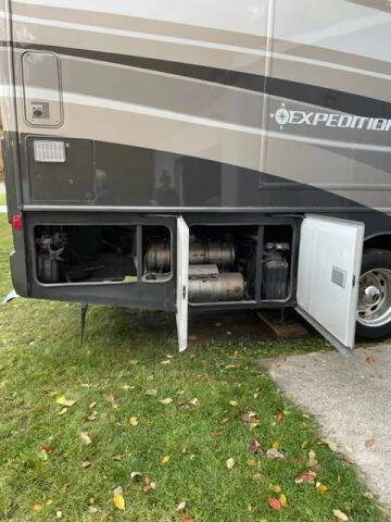 2014 Freightliner XCM Chassis