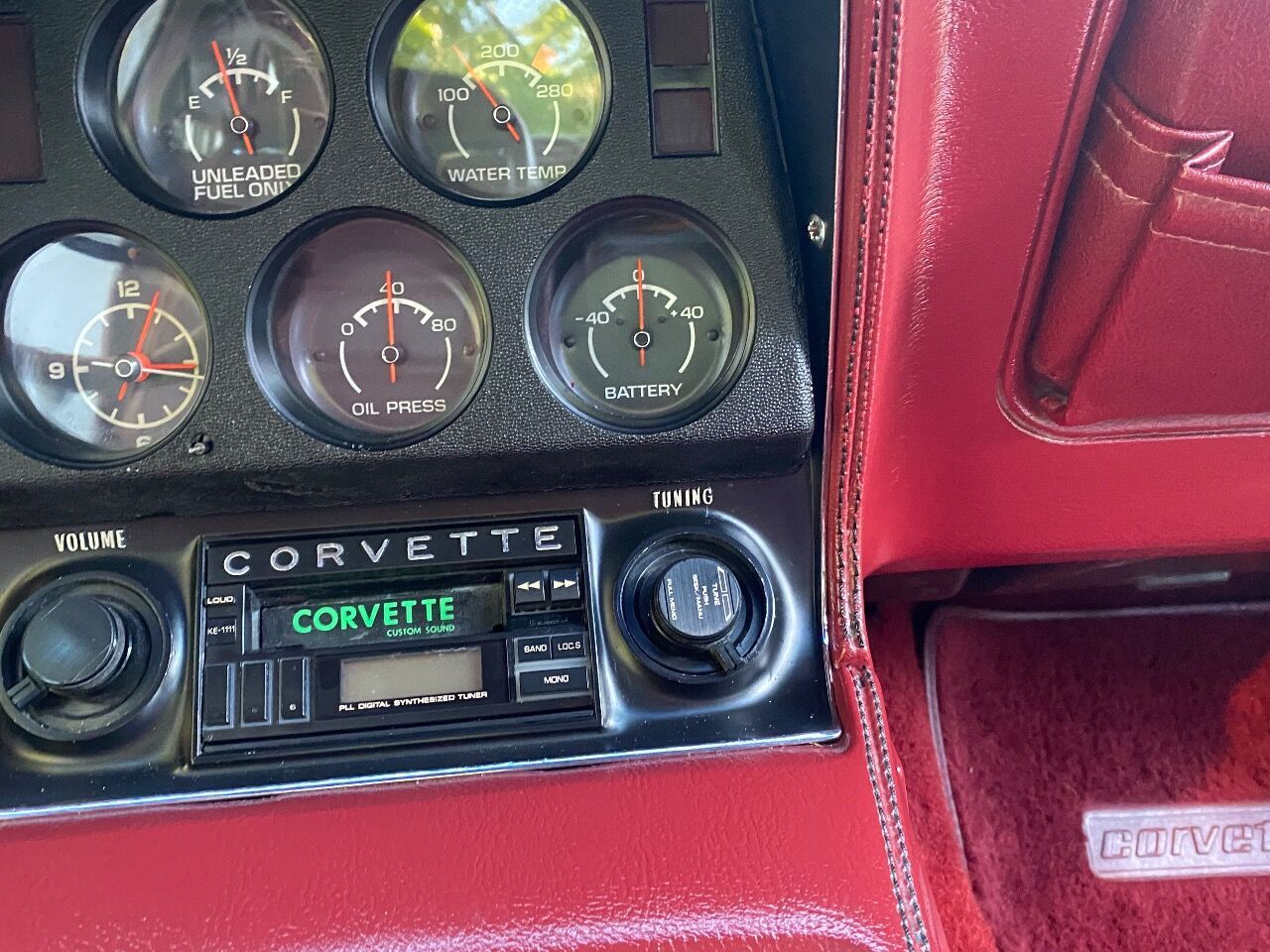 1975 Chevrolet Corvette 39