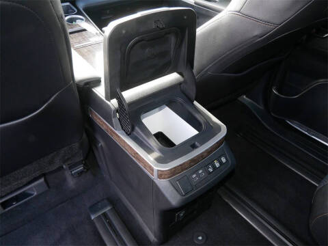 2025 Toyota Sienna Platinum 7-Passenger