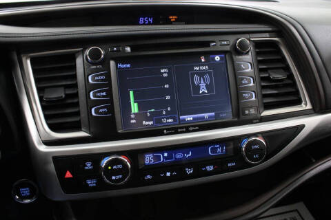 2017 Toyota Highlander SE