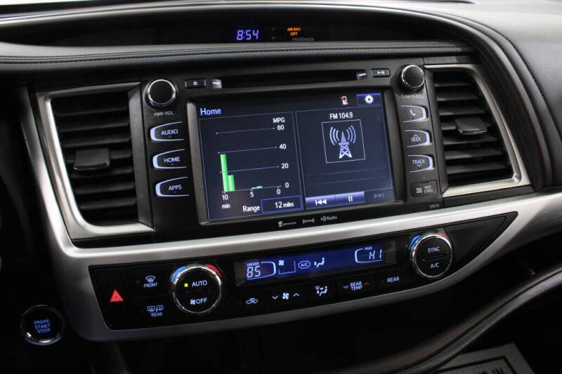 2017 Toyota Highlander SE