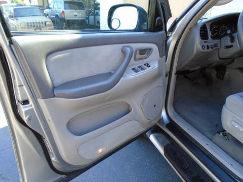 2005 Toyota Sequoia SR5