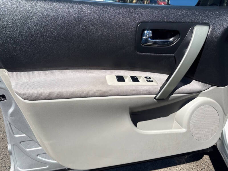 2012 Nissan Rogue S