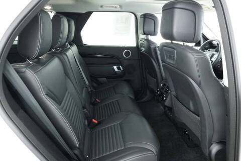 2024 Land Rover Discovery P300 S