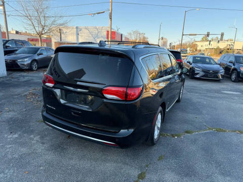 2018 Chrysler Pacifica Touring L Plus