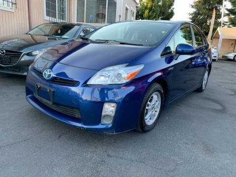 2010 Toyota Prius for sale at Ronnie Motors LLC in San Jose CA