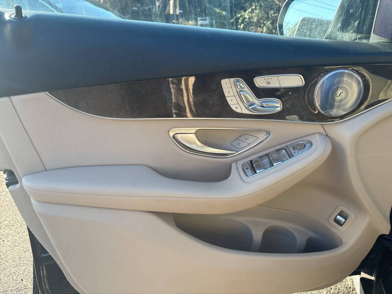 2017 Mercedes-Benz GLC GLC 300 4MATIC