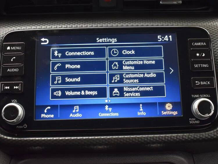 2024 Nissan Kicks SV