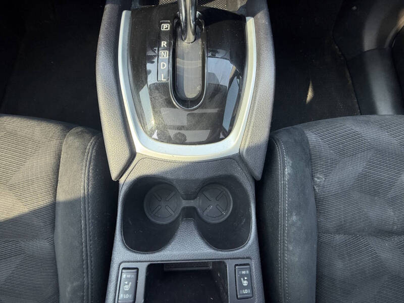 2015 Nissan Rogue SV