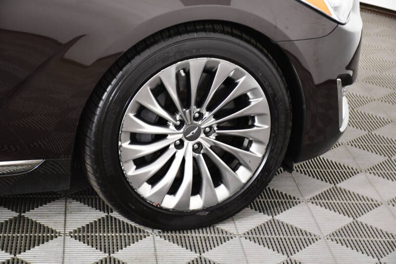 2019 Genesis G90