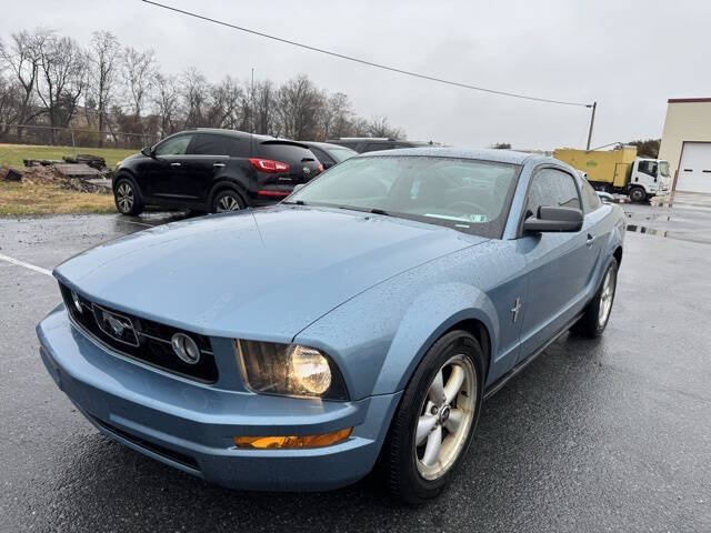 2008 Ford Mustang V6 Deluxe