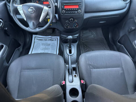 2015 Nissan Versa 1.6 S