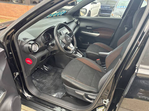 2020 Nissan Kicks SR