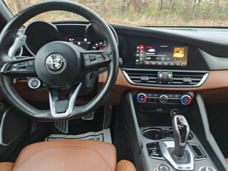 2021 Alfa Romeo Giulia Ti Sport