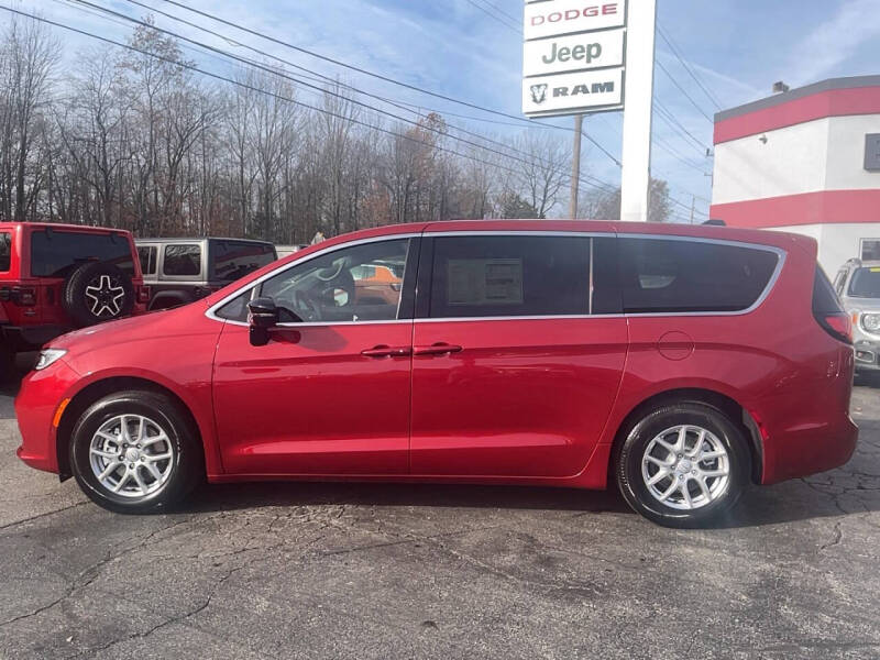 2026 Chrysler Pacifica Select
