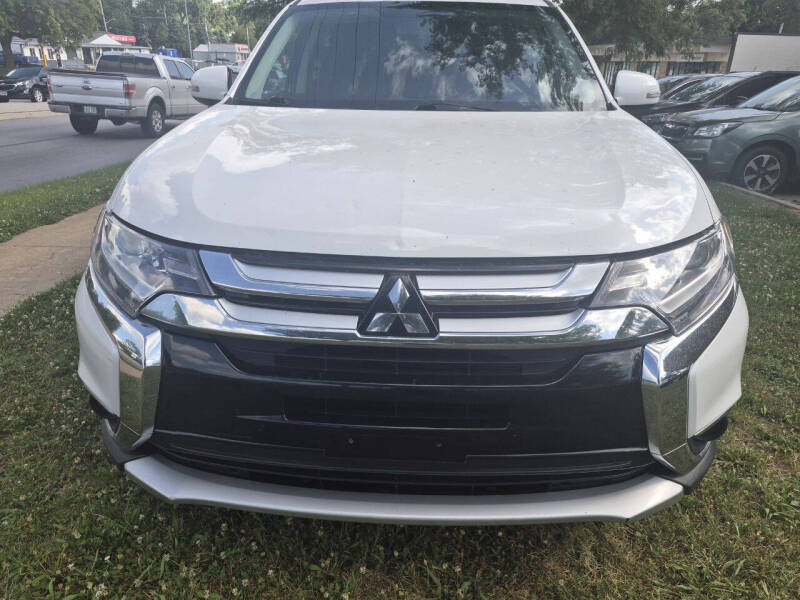 2016 Mitsubishi Outlander SE