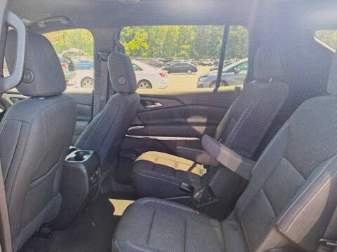 2024 Chevrolet Traverse LT