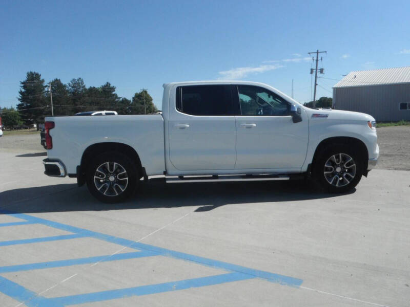Used 2023 Chevrolet Silverado 1500 LT with VIN 1GCUDDE89PZ284021 for sale in Alma, NE
