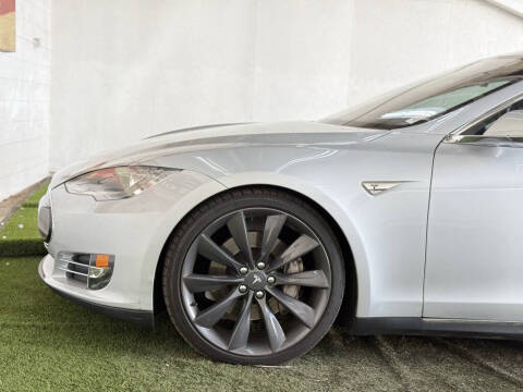2012 Tesla Model S Performance