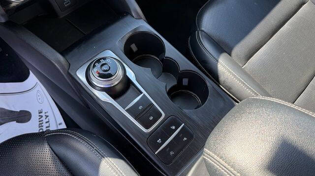 2021 Ford Escape Titanium