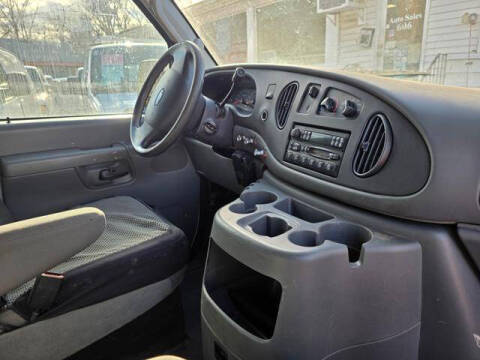 2005 Ford E-Series E-250