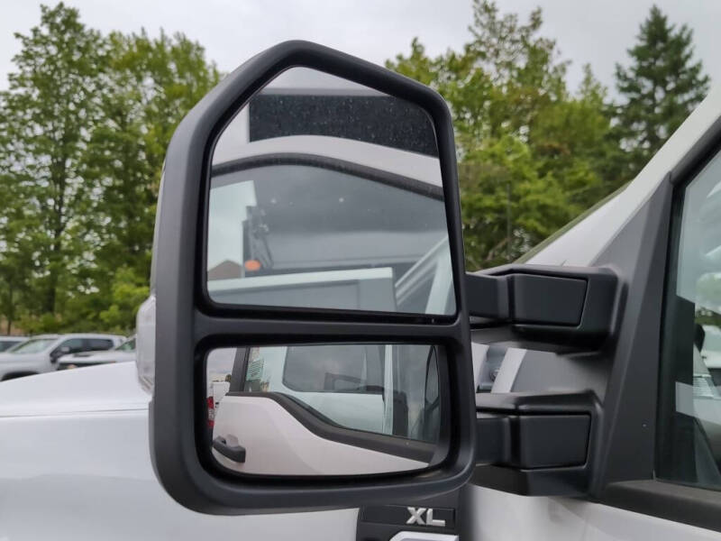 2025 Ford F-350 Super Duty XL