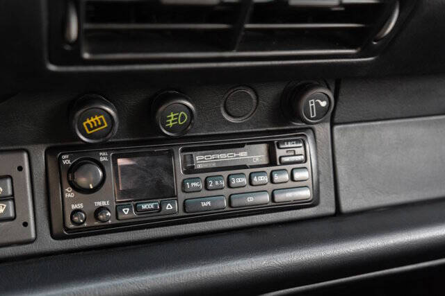 1992 Porsche 911 26