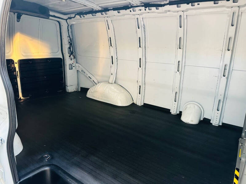 2021 Chevrolet Express 2500