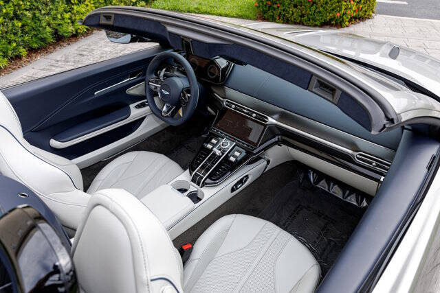 2026 Aston Martin Vantage Roadster