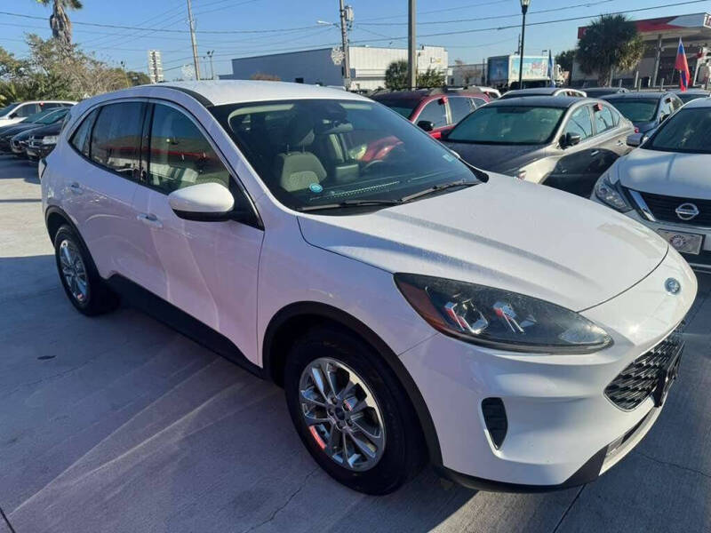 2020 Ford Escape SE