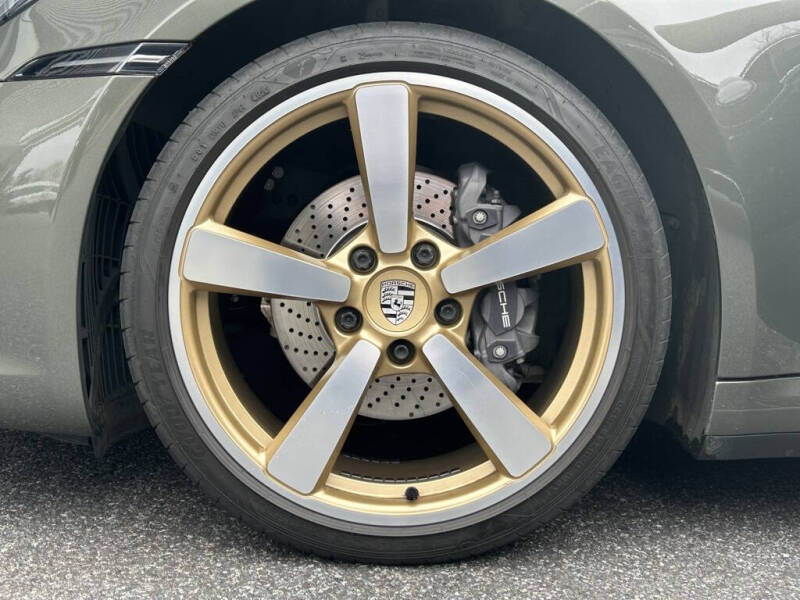 2022 Porsche 911 Carrera 4