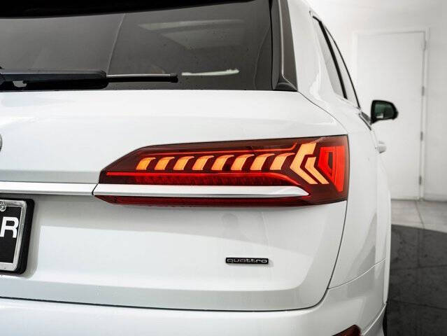 2022 Audi Q7 quattro Premium Plus 55 TFSI