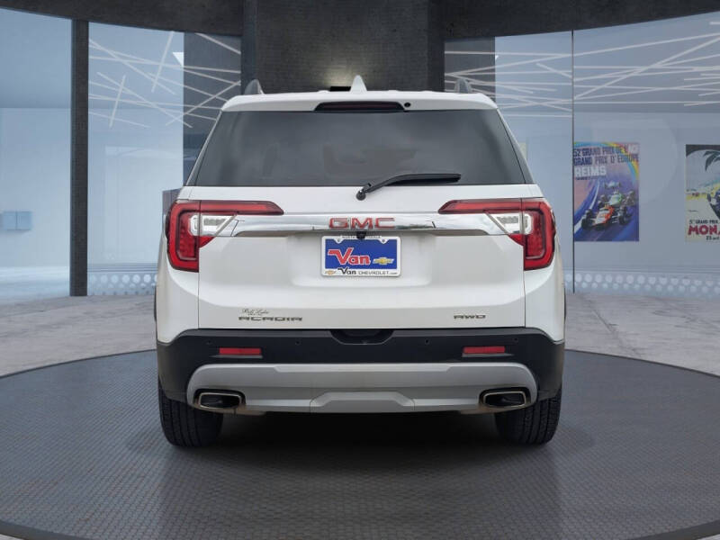 2023 GMC Acadia SLT