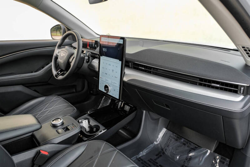 2023 Ford Mustang Mach-E Select