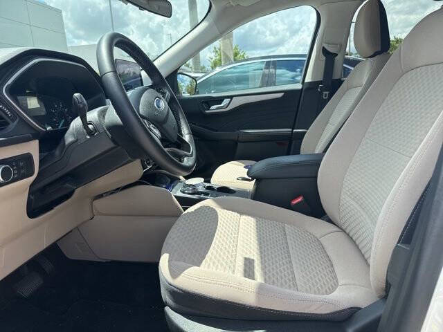 2021 Ford Escape SE